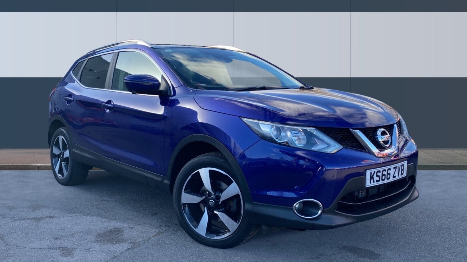 Used Nissan Qashqai 1 6 dCi N Connecta 5dr Xtronic Diesel Hatchback for 